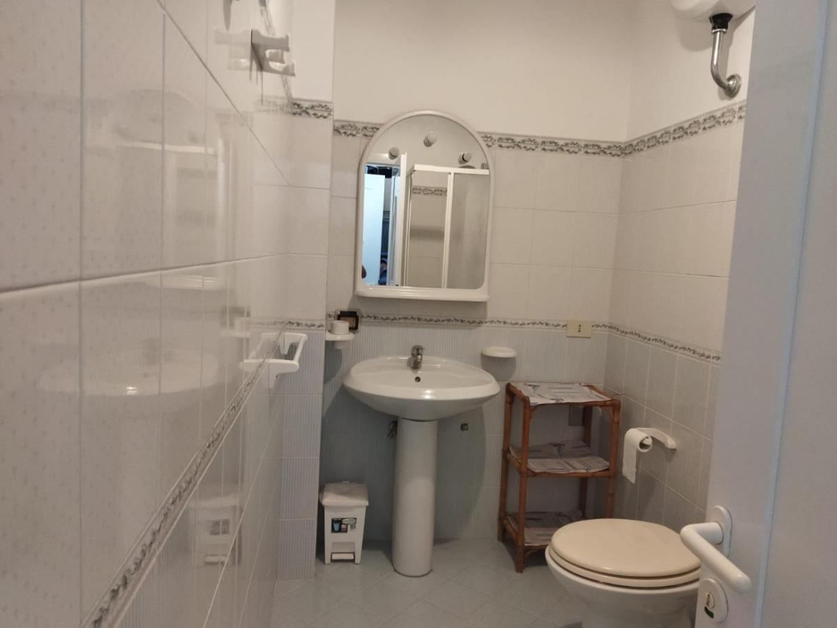 הוילה פונזה Casa Carina מראה חיצוני תמונה
